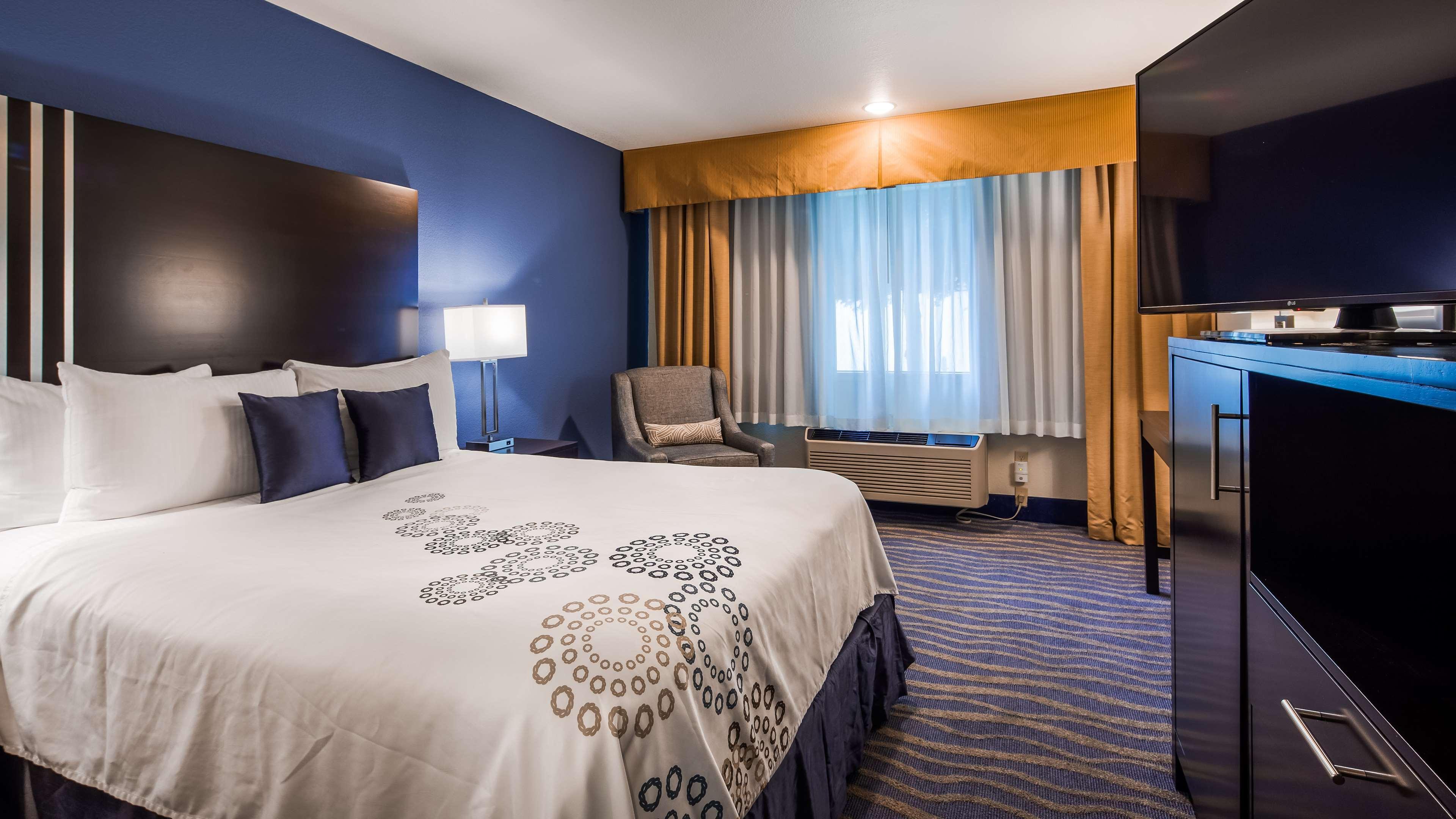 Best Western Plus Edmonds Harbor Inn Екстериор снимка
