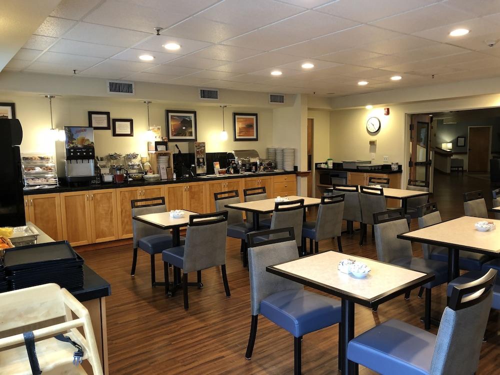 Best Western Plus Edmonds Harbor Inn Екстериор снимка
