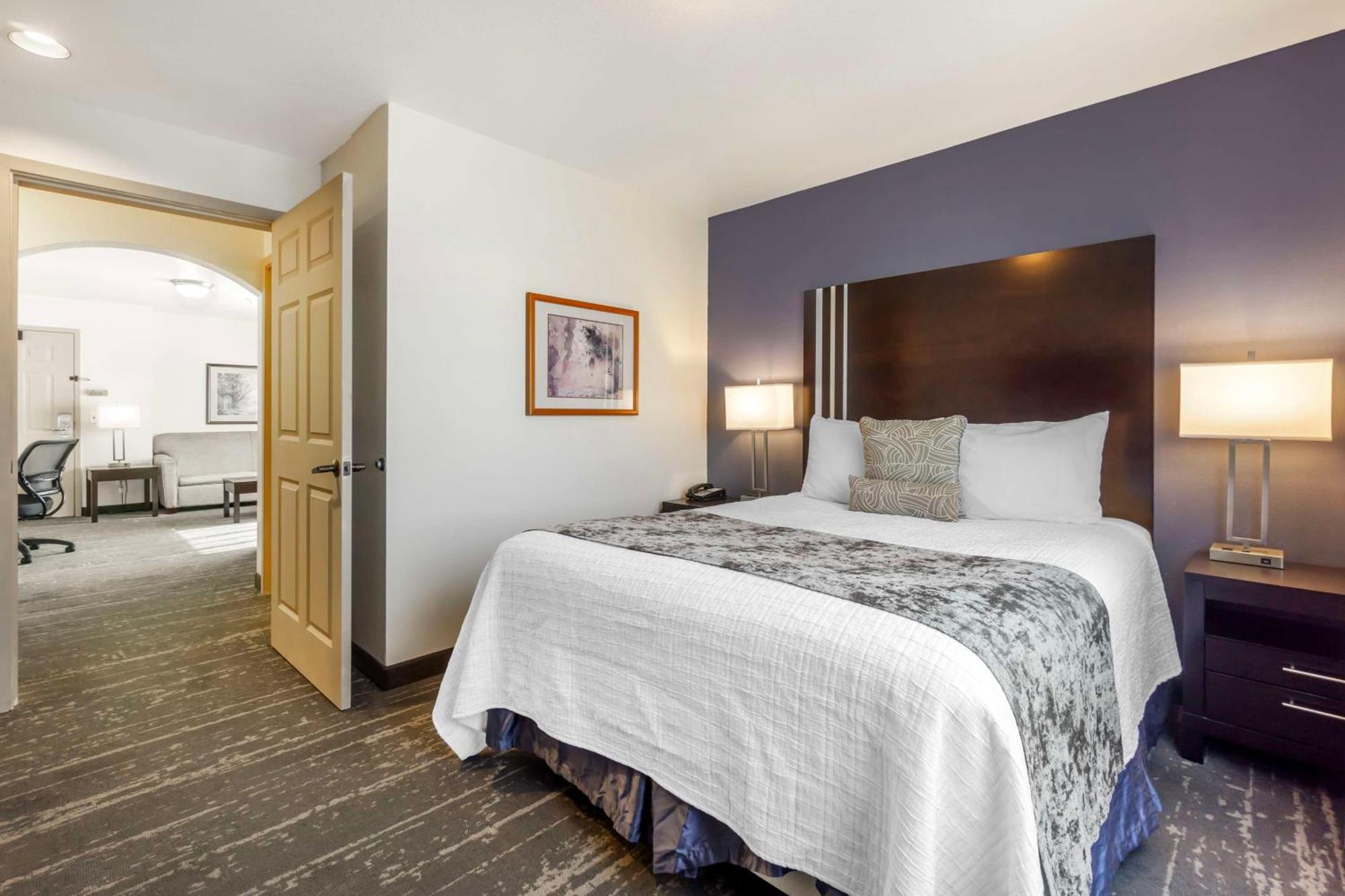Best Western Plus Edmonds Harbor Inn Екстериор снимка