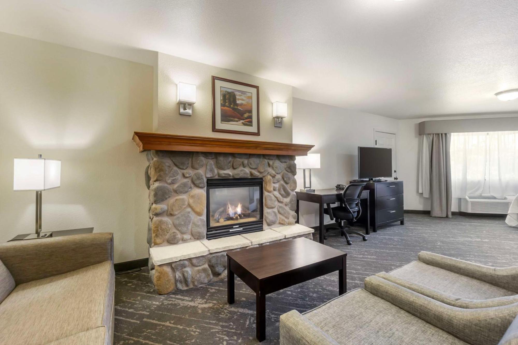 Best Western Plus Edmonds Harbor Inn Екстериор снимка