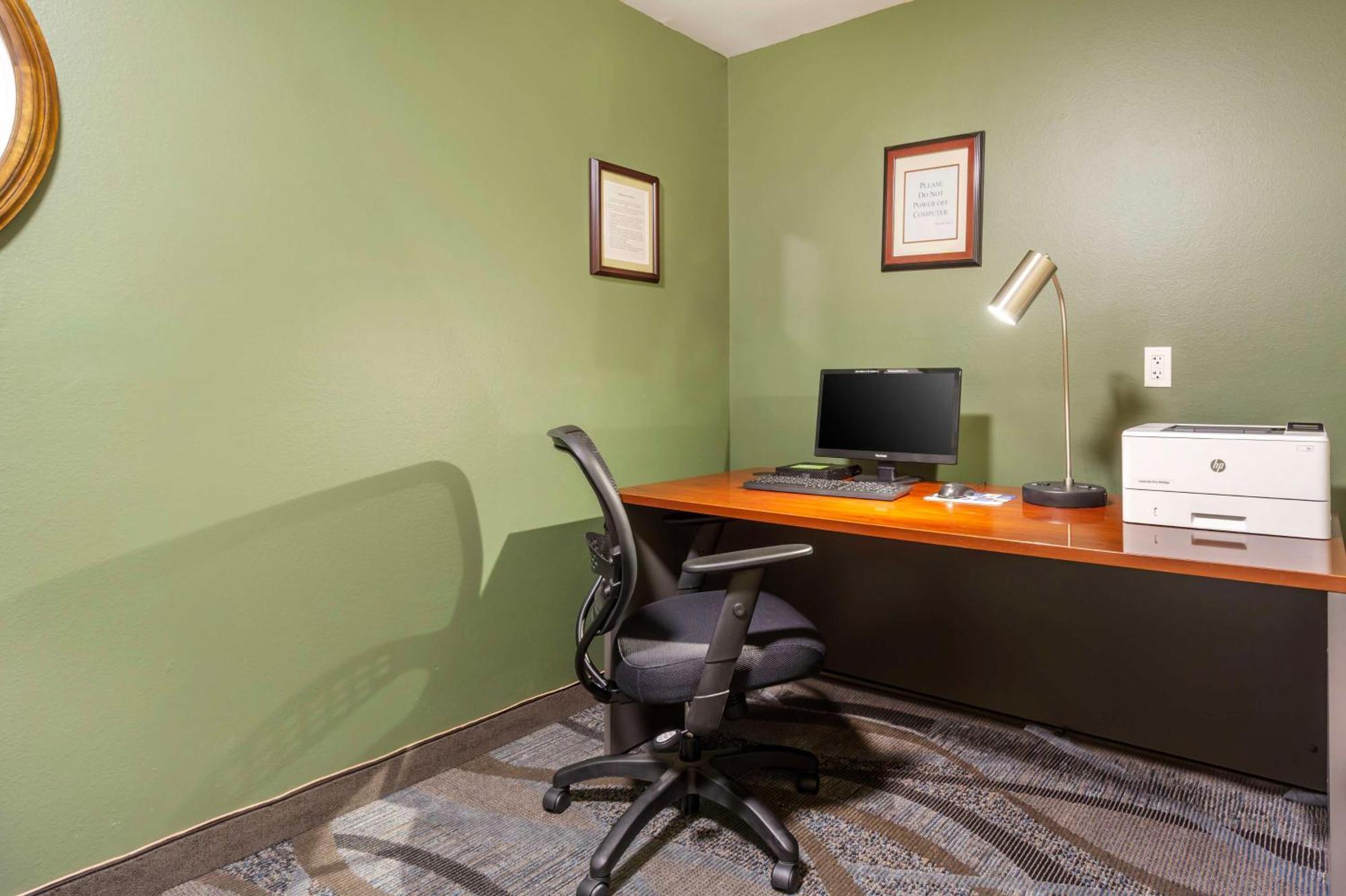 Best Western Plus Edmonds Harbor Inn Екстериор снимка