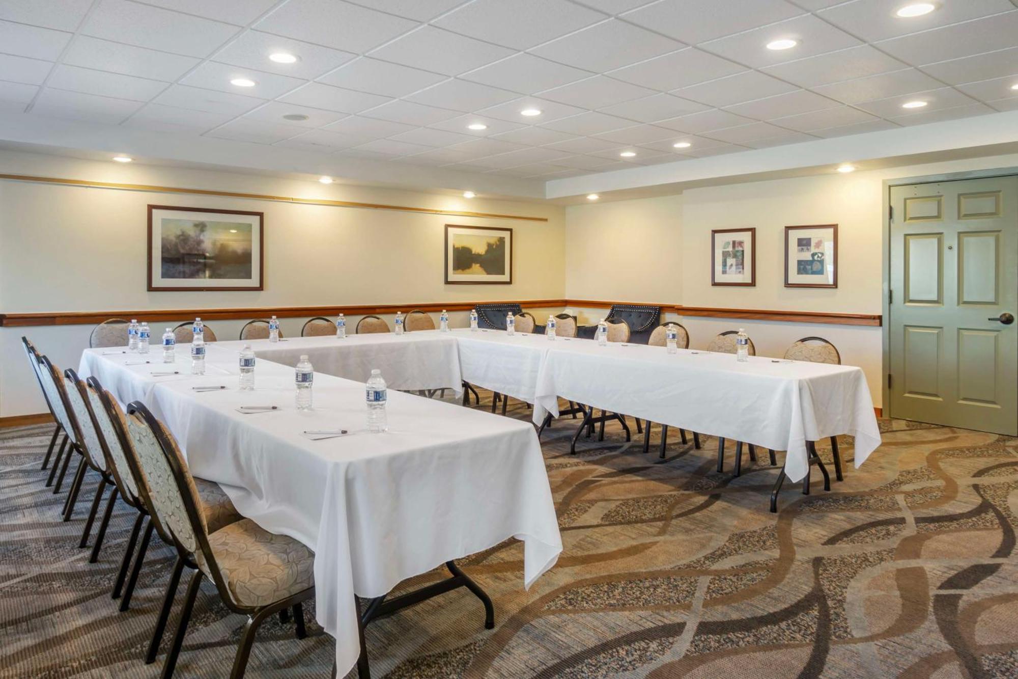 Best Western Plus Edmonds Harbor Inn Екстериор снимка